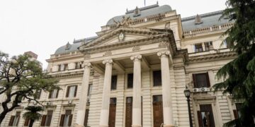 Diputados bonaerenses vuelven a sesionar tras cuatro meses