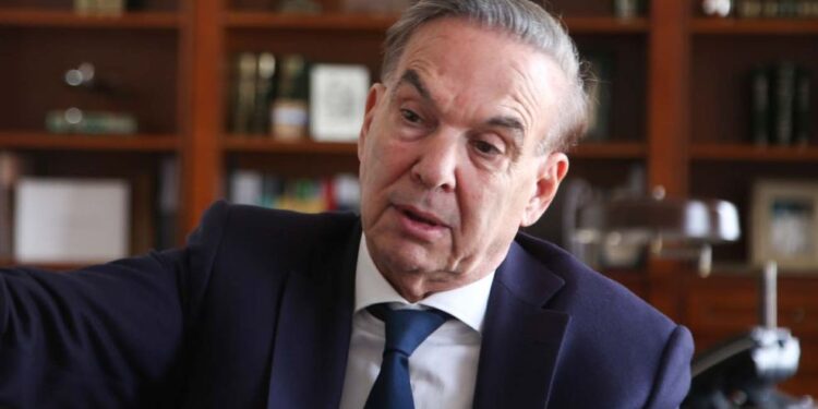 Miguel Pichetto se sube a La Neuquinidad: formalizará el acuerdo con la alianza de Rolando Figueroa