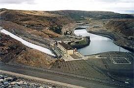 El gobierno nacional preadjudicó centrales hidroeléctricas del Comahue por más de USD 700 millones