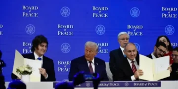 Trump presentó en Davos el “Consejo de la Paz”, con la Argentina adentro y aliados que se bajaron