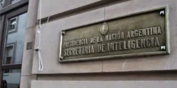 Un juez no habilitó la feria y los amparos contra el DNU de la SIDE esperan turno