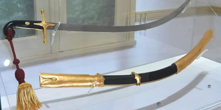 Renunció la directora del Museo Histórico Nacional tras confirmarse el traslado del sable corvo de San Martín