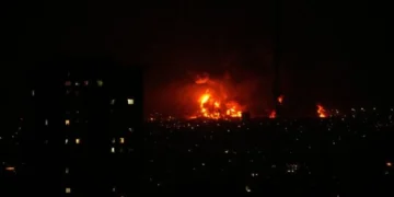 Irán ha atacado objetivos en Bahréin, Arabia Saudita y Qatar; Israel está bombardeando el sur de Beirut