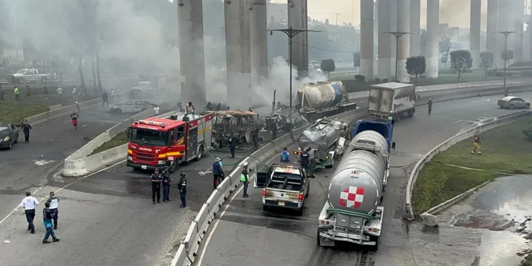 Accidente entre un patrullero y un automóvil en Belgrano