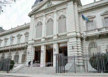 La Corte bonaerense prohíbe que la IA dicte sentencias o valore pruebas
