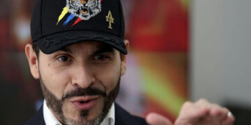 Abelardo de la Espriella propone un giro radical para Colombia