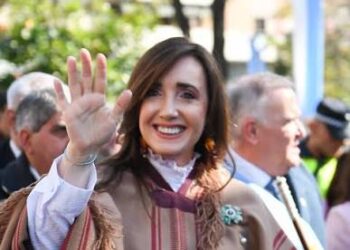 Villarruel encendió la previa de Argentina-Inglaterra: «Jugamos contra los piratas usurpadores»