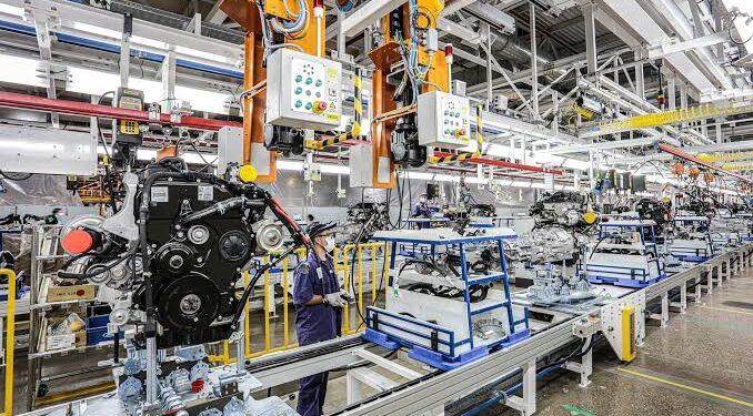 Ford recortará la producción y se encienden las alarmas por posibles despidos