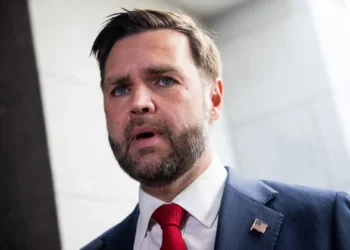 JD Vance acusa a líderes israelíes de manipular la opinión pública estadounidense para prolongar la guerra con Irán