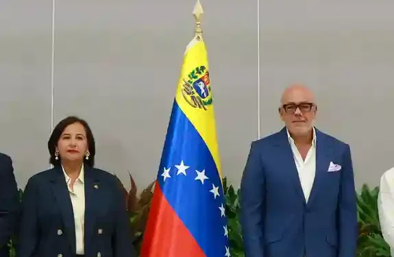 Gobierno venezolano y oposición acuerdan renovación total del Tribunal Supremo