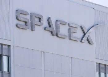 Starship de SpaceX alcanza la órbita en una misión histórica, aunque finaliza con una explosión