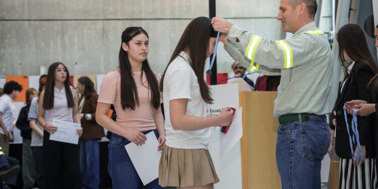 50 años de Becas Roberto Rocca: El Grupo Techint entregó 1.205 Becas Roberto Rocca a estudiantes destacados de escuelas secundarias y universidades